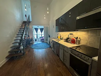 Rented by Loom Capital Group Inc.