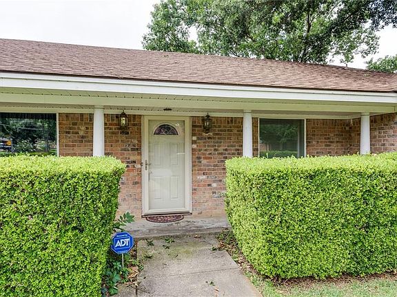 4th image of 301 Hillview Dr
