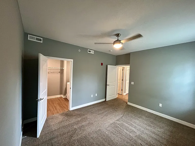 935 Michigan Street — Photo 27