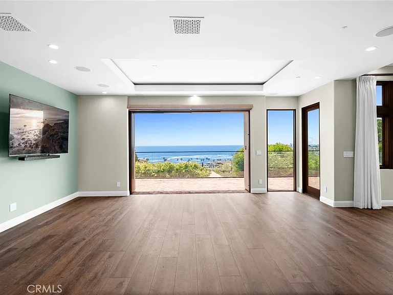 374 Ledroit St — Photo 2