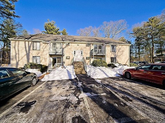 2nd image of 165-165 Chestnut St #R