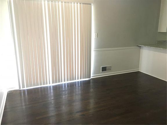 5th image of 4934 Maurice Dr