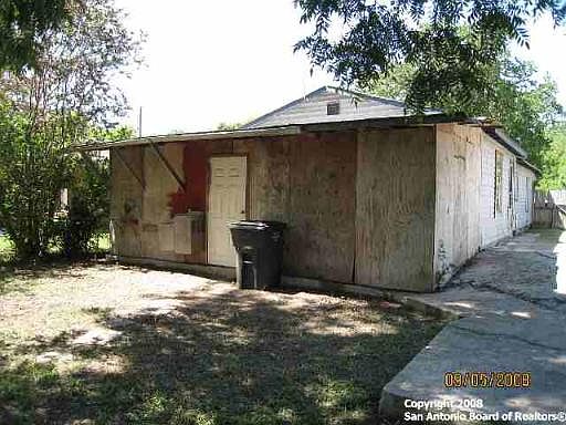 2nd image of 626 COLLINGSWORTH ST