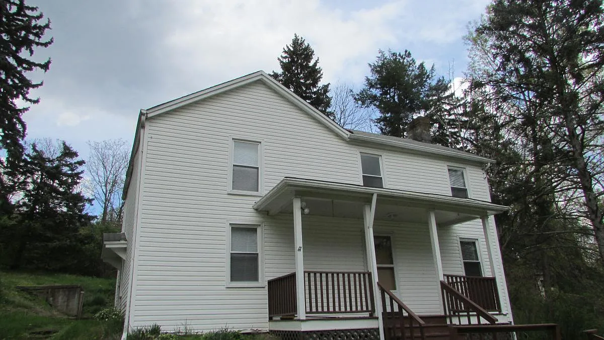 1314 Chappel Ave photo 1