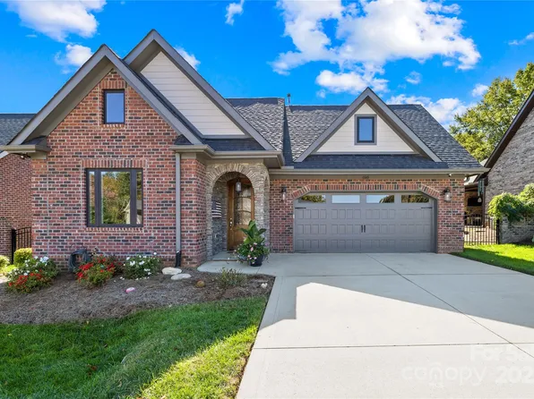 1140 Golden Hill Ln, Denver, NC 28037