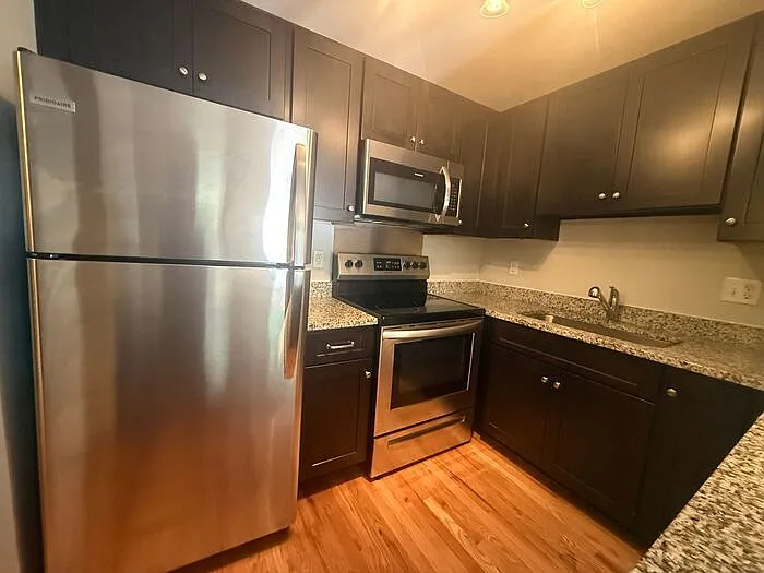 517 Veritas St #16 — Photo 6