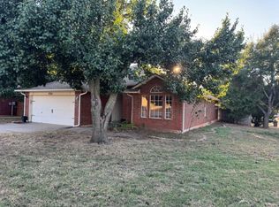 17321 Cedarwood Dr, Edmond, OK 73012