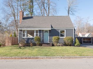 26 Woodvale St, Portland, ME 04102