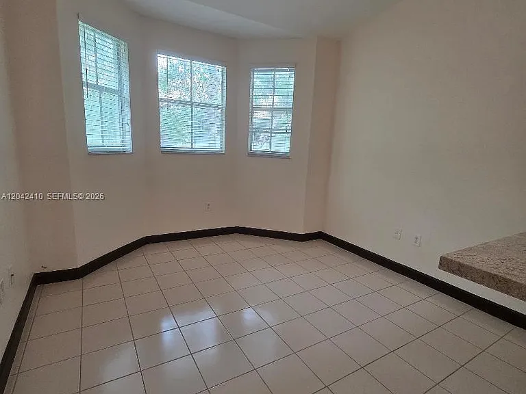 1536 SE 25th St #207 — Photo 2