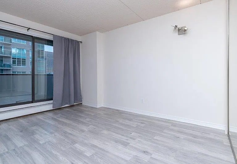 735 12th Ave SW #605 — Photo 13