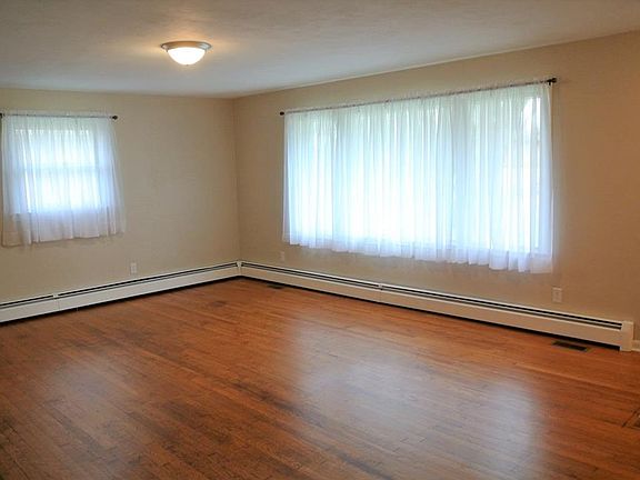 2nd image of 1511 Lynnwood Dr