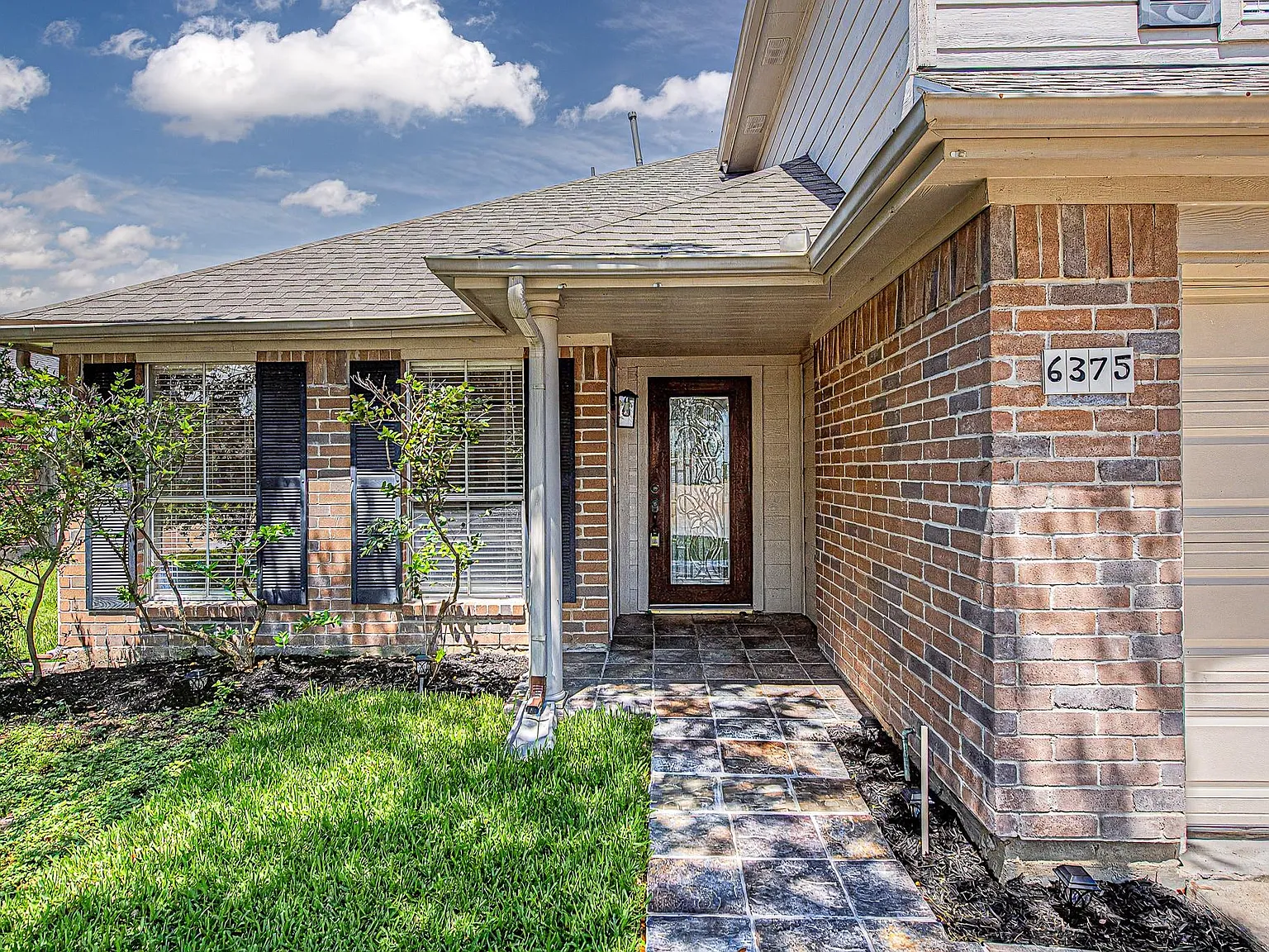 3 bed, 2.5 bath, 2020 sqft, $2,000 — Photo 4