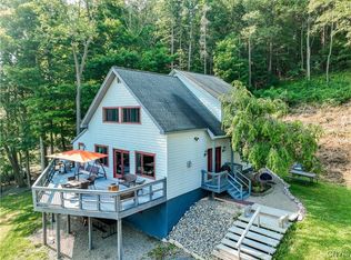 5343 Split Rock Rd, Skaneateles, NY 13152