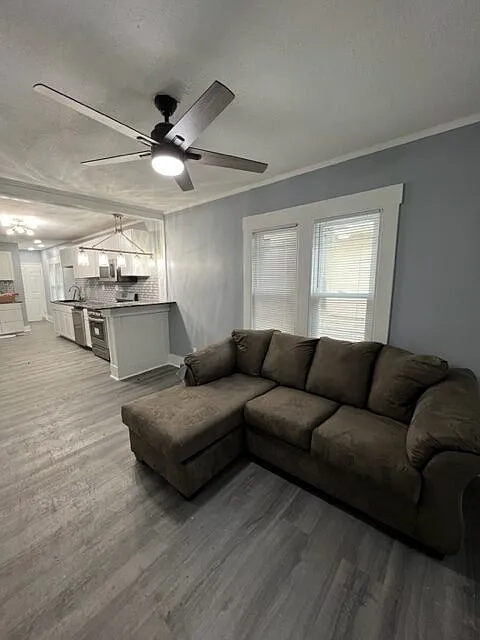 216 Bassett St - 1 — Photo 2
