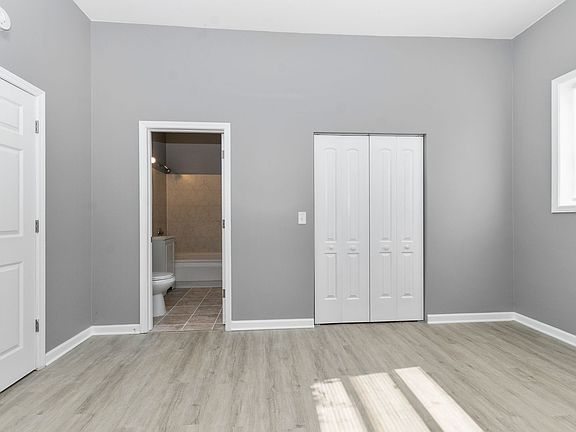 3rd image of 5226 S Michigan Ave #3
