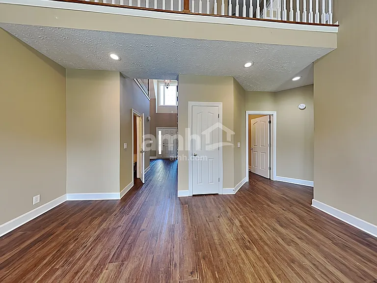 1802 Potters Ct — Photo 9