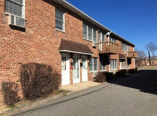 56 Sintsink Dr E APT C, Port Washington, NY 11050