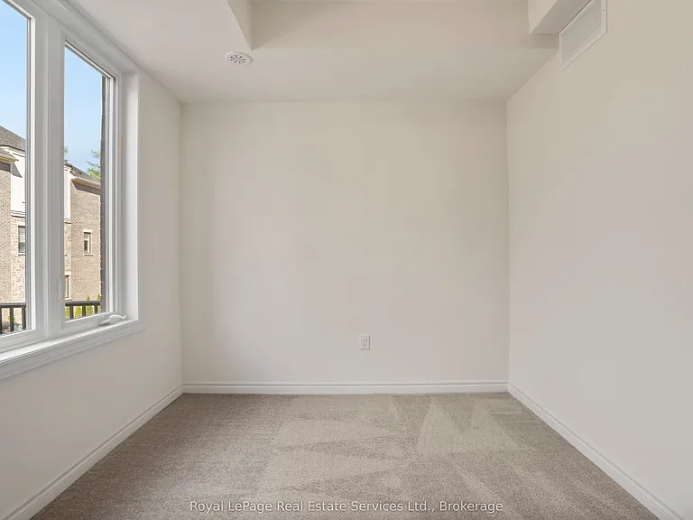 383 Dundas St E #68 — Photo 24