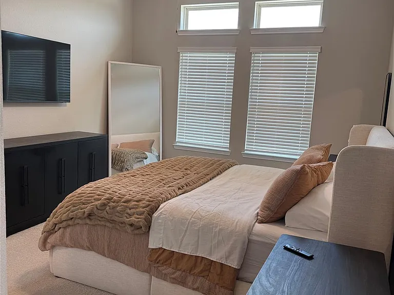 5504 Hyde Park Dr — Photo 10