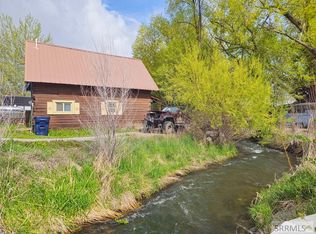 110 Gwartney Ave, Salmon, ID 83467