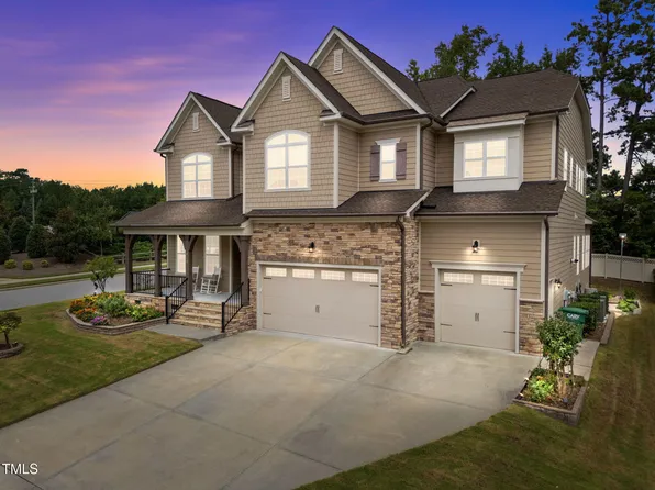 440 Creekhurst Pl, Cary, NC 27519