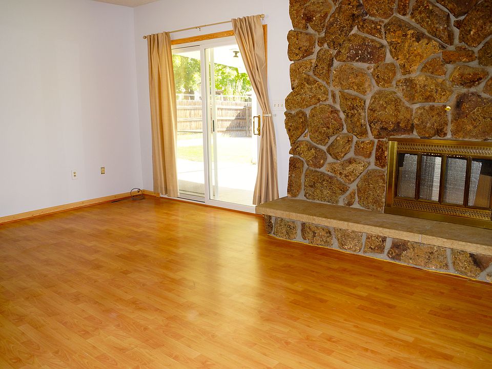 1st image of 1005 Cottonwood Dr