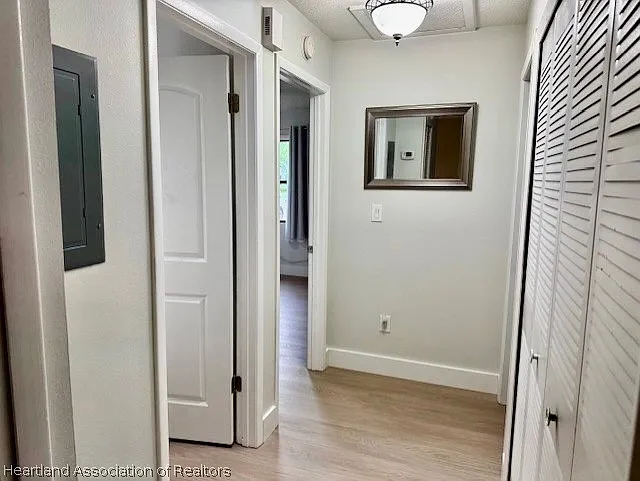 111 E Villaway Rd — Photo 24