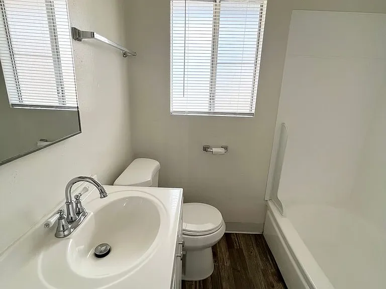 920 N Avalon Pl — Photo 7