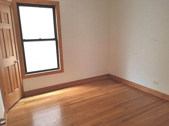 4th image of 5433 N Glenwood Ave #2