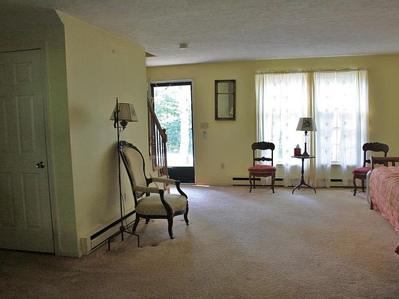 3rd image of 94 Woodview Drive #94