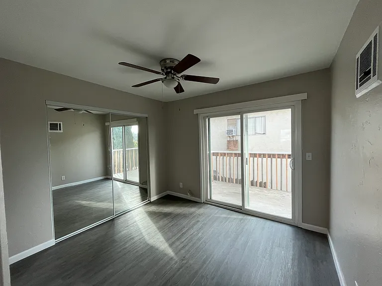 1821 E 17th St #6 — Photo 11