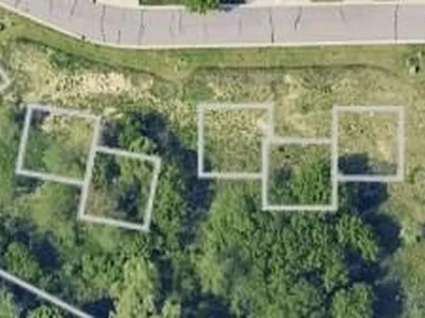 10 Applewood Ln, Grand Blanc, MI 48439