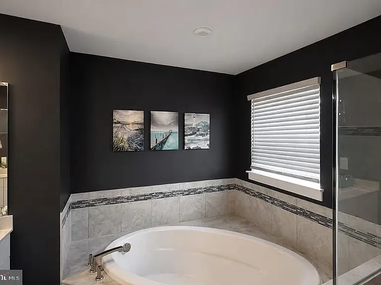 9705 Blandwood Way — Photo 12