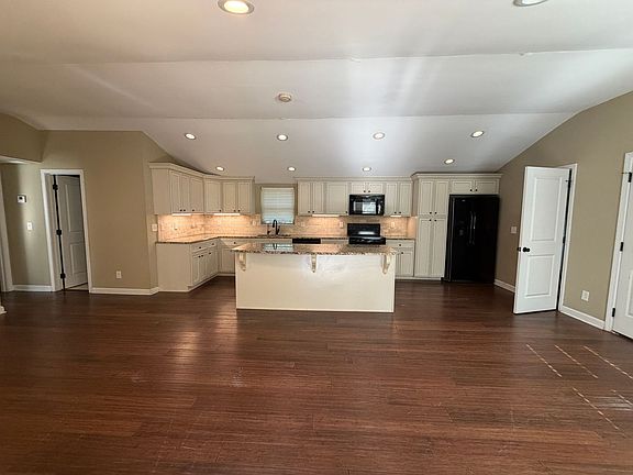 2nd image of 404 Pilch Rd