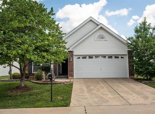 286 Fawn Oaks Ln, O'Fallon, IL 62269