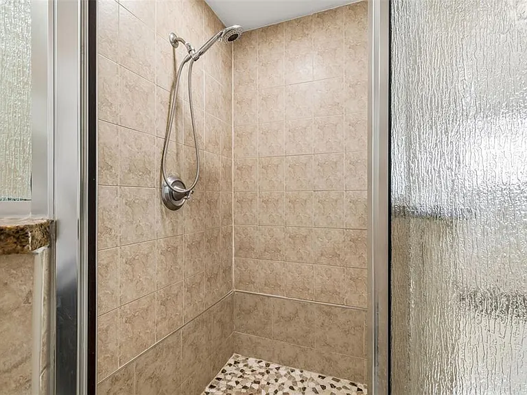 601 Swann Dr #603 — Photo 23