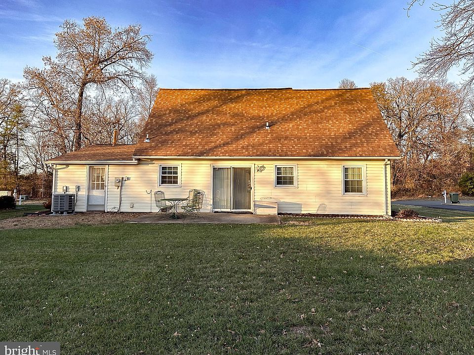 2nd image of 13309 Melville Ln