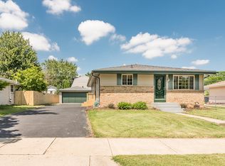 3432 Buckingham Rd, Sturtevant, WI 53177