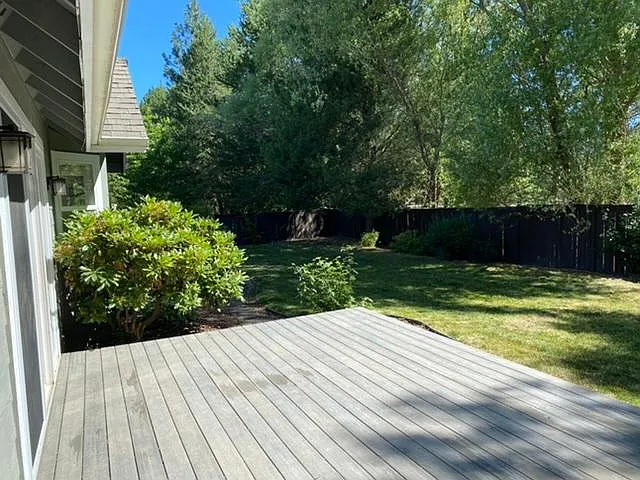 Quiet private yard