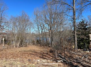 17 Newton Rd, Ridgedale, MO 65739