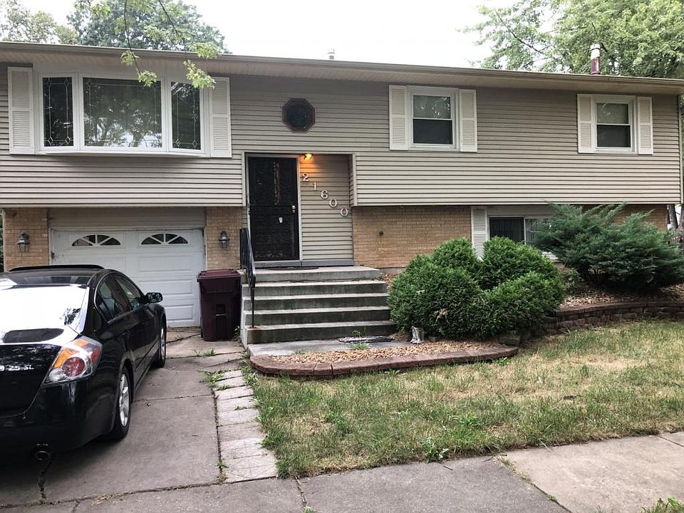 1st image of 21600 Jeffery Ave