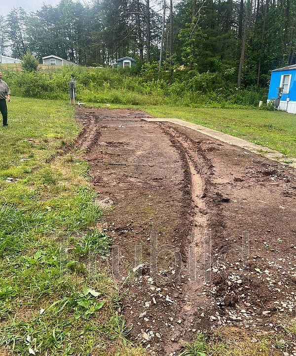 1st image of 120 Creek Run Dr
