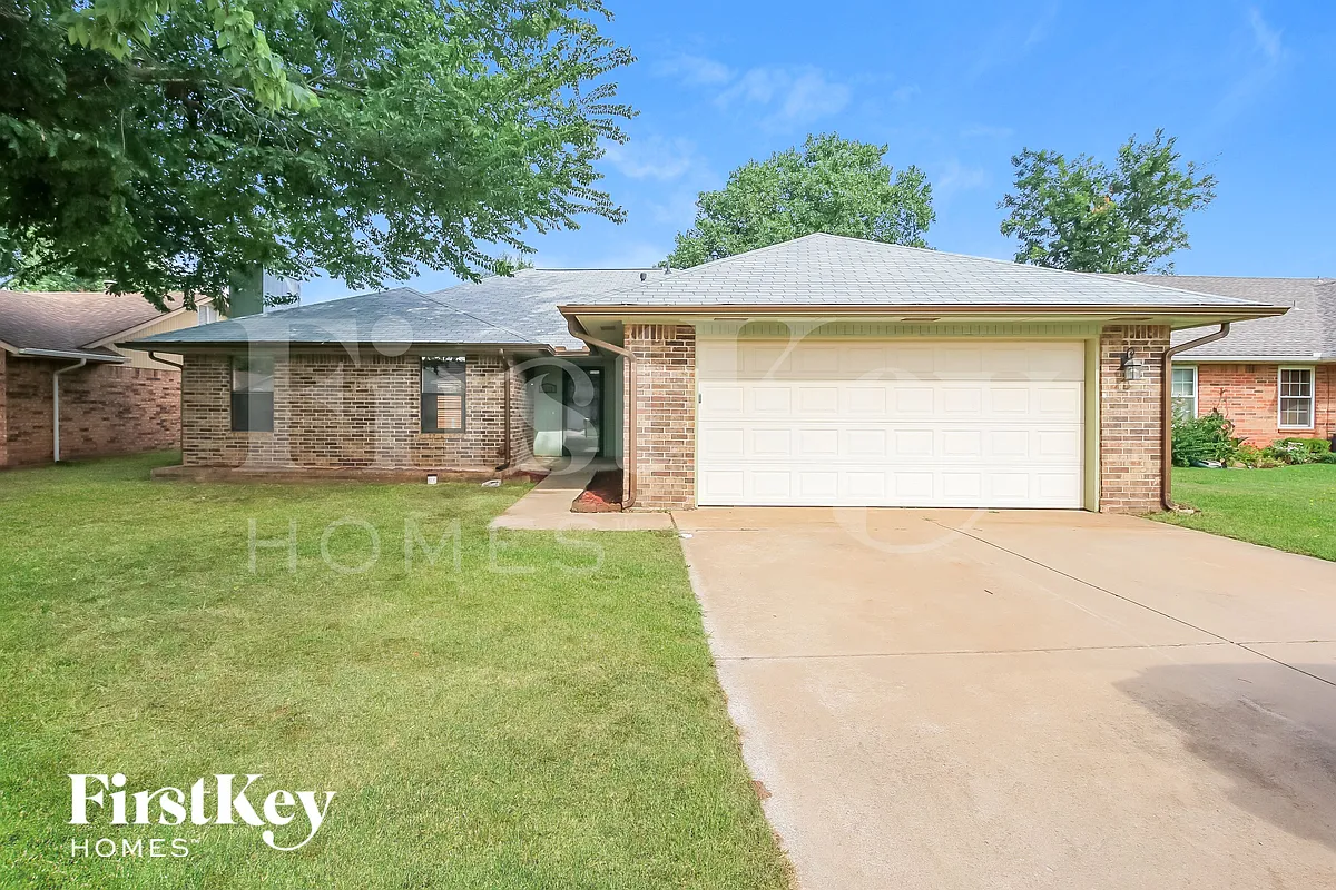 Building Photo - 2012 Tanglewood Dr