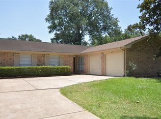 8927 Tanager St, Houston, TX 77036