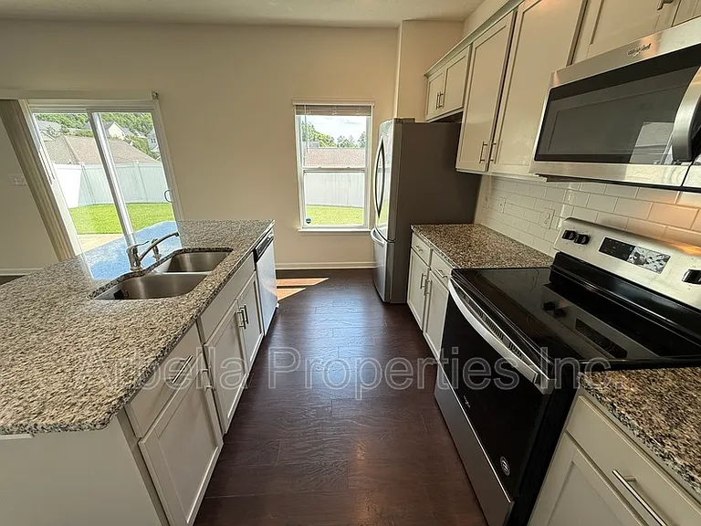 479 Brinkleys Way — Photo 11