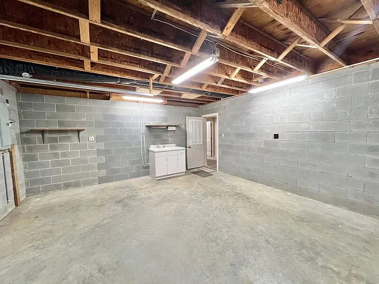 3005 Hickory Tree Pl — Photo 32