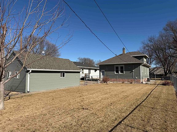 3rd image of 320 Sicily Ave