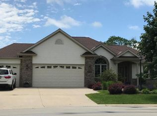 10319 81st St, Pleasant Prairie, WI 53158