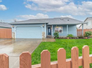 53 Sandalwood Loop, Creswell, OR 97426