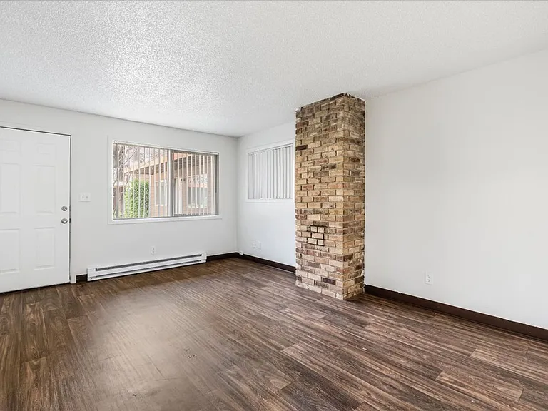 Bayberry Apartments — Photo 25